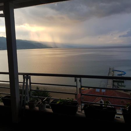 Kelvi'S Apartment Pogradec Zewnętrze zdjęcie