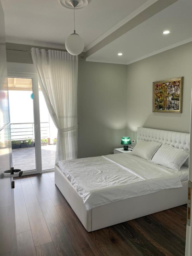Kelvi'S Apartment Pogradec Zewnętrze zdjęcie