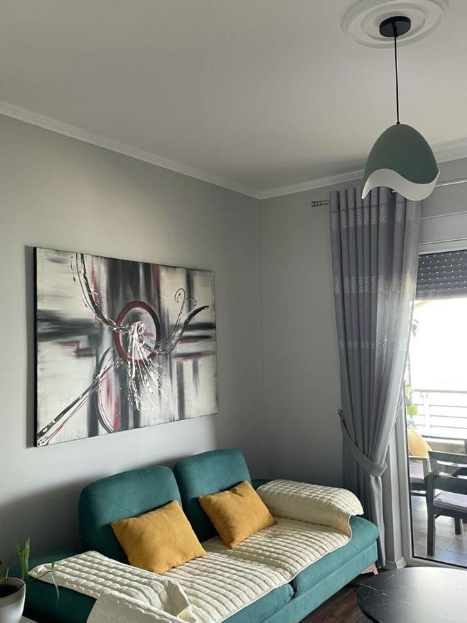 Kelvi'S Apartment Pogradec Zewnętrze zdjęcie